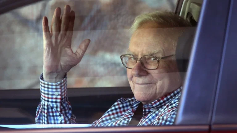 Firing Warren Buffett; plus, the energy firms taking Putin’s blackmail deal