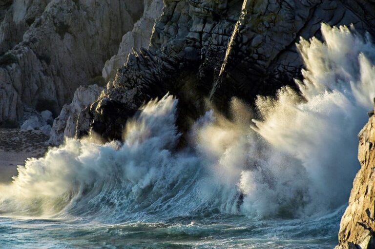 It’s not just Acapulco. Cabo, Mexican Riviera also threatened as climate batters beaches