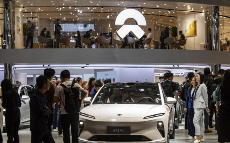 China’s EV Market Booms: What It Means for Local Giants and Global Expansion