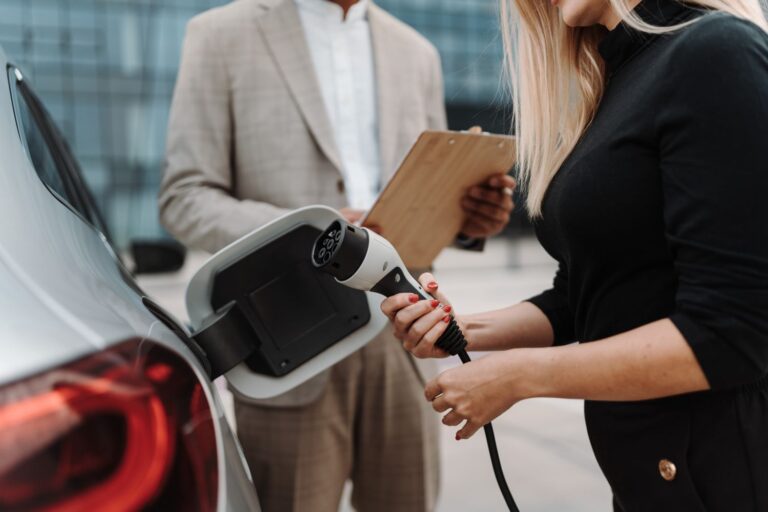 EV Buyers Face Urgency as Federal Tax Credit Set to Expire