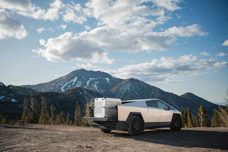 Huge Discounts Needed To Solve Tesla Cybertruck Problems
