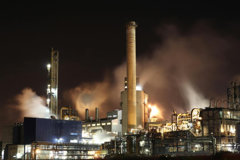 World Leaders Abandon Green Plans, Climate Threats Grow